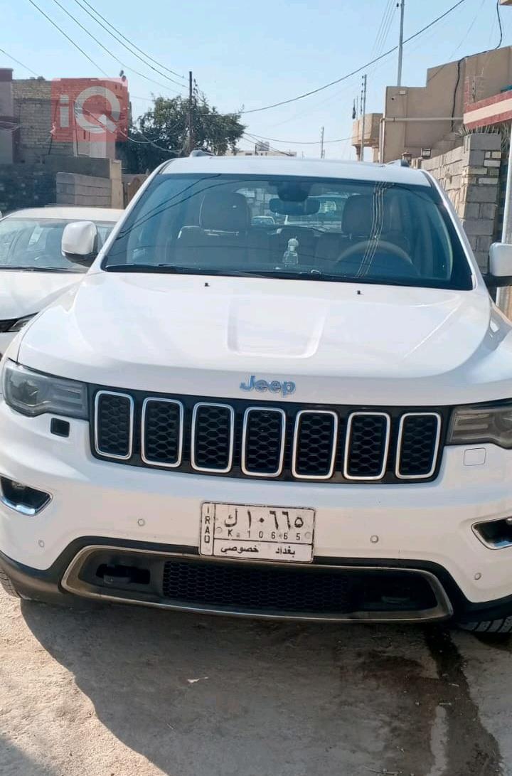 جیپ گراند شیرۆکی